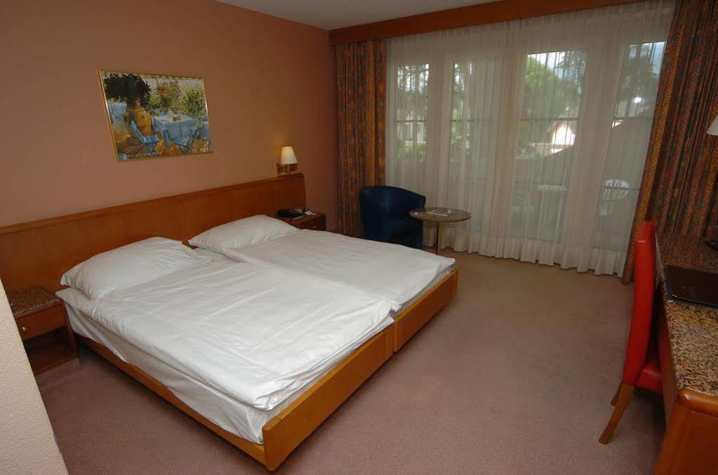 โฮเทล เลอเซเดร Hotel Bex ภายนอก รูปภาพ